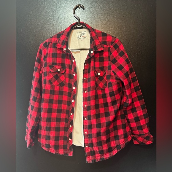 Cute plaid shirt body is lined and very soft, only lined on body not on arms. - Picture 1 of 2